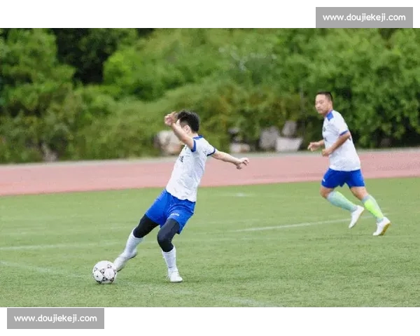 实时掌握全球足球赛事动态与精彩比赛资讯的官方APP